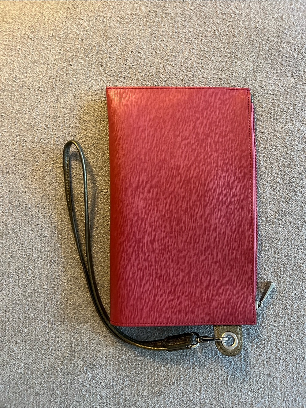 NWOT Longchamp Pink Wristlet Clutch with Silver Accent - Picture 2 of 4